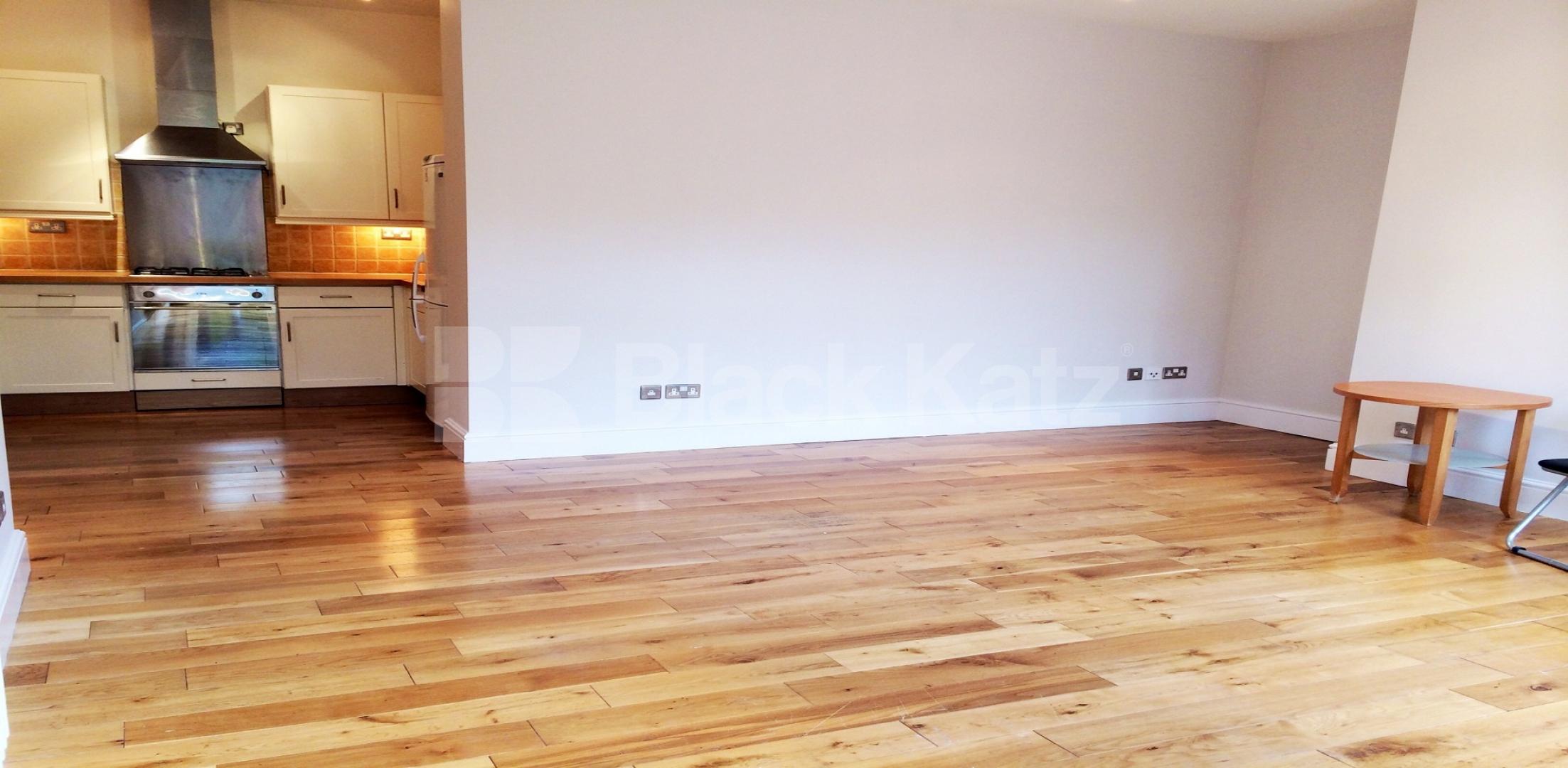 			NEW INSTRUCTION, 2 Bedroom, 1 bath, 1 reception Apartment			 Oval Mansions, Vauxhall/ Oval